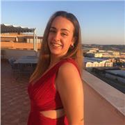 Estudiante de estudios ingleses en la universidad complutense de Madrid, tengo experiencia tanto con niños como adolescentes